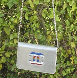 CHANEL Airline Round Fastener Silver Ladies Lambskin Wallet On CHAIN AUTHENTICAT